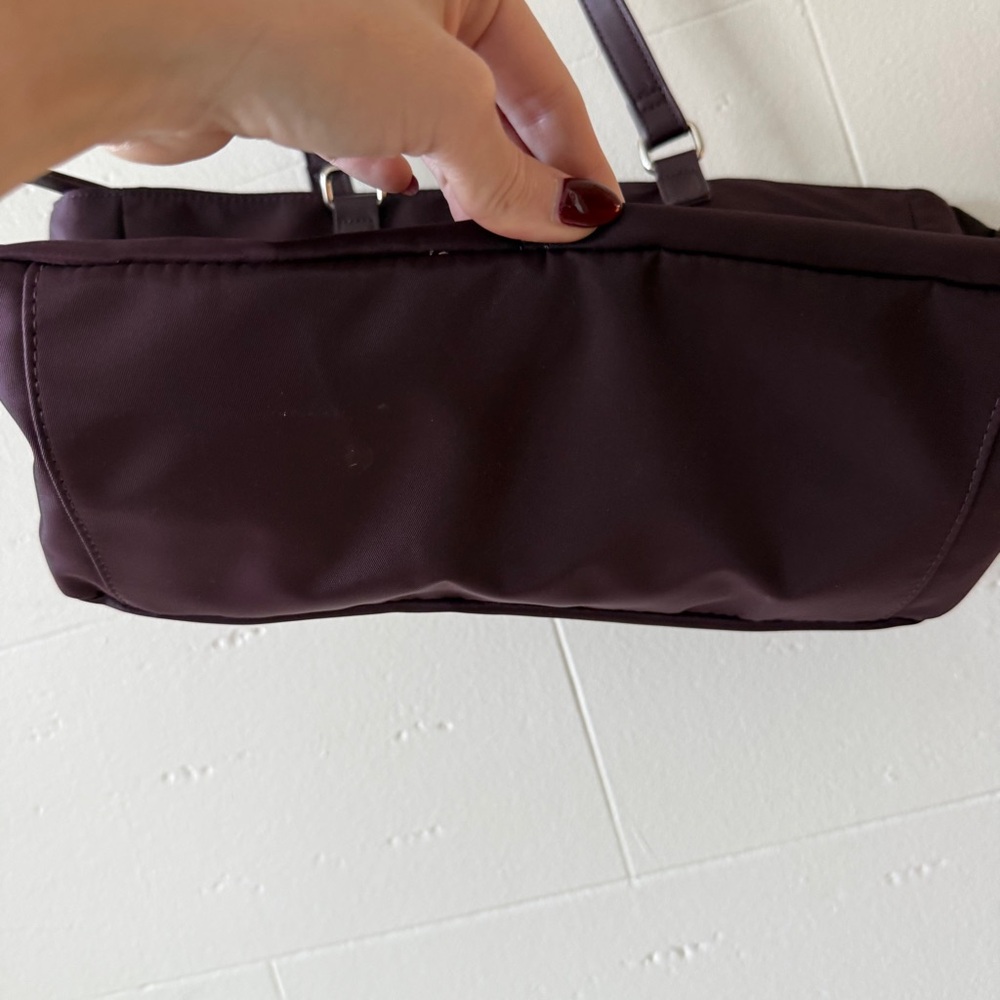 Roots | Purple Nylon Tote Bag | Everyday Carry-All Travel Shoulder Tote Bag - Picture 4 of 13